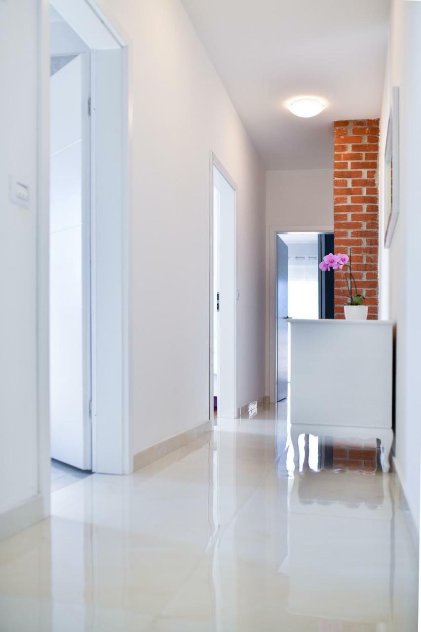 Apartman Space Ražanac Kültér fotó