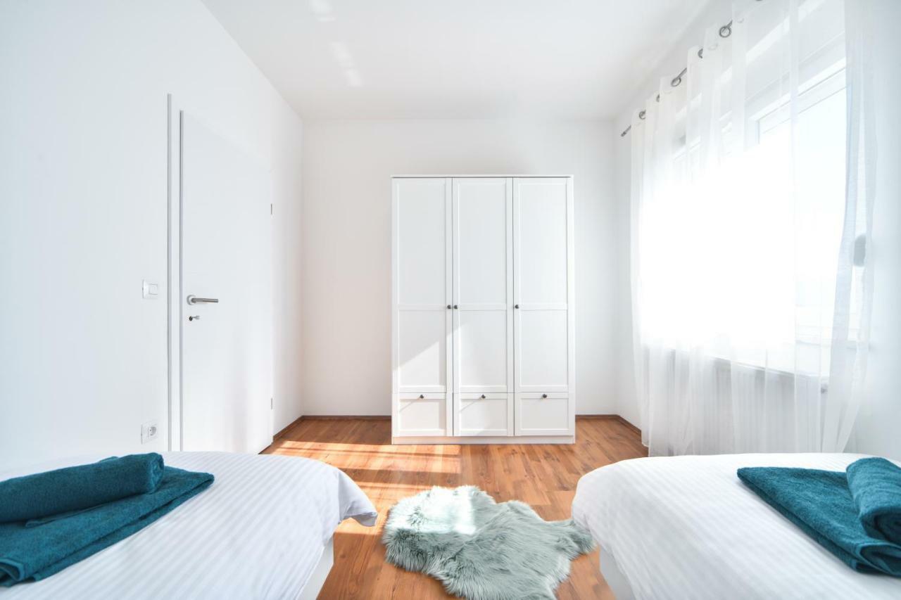Apartman Space Ražanac Kültér fotó