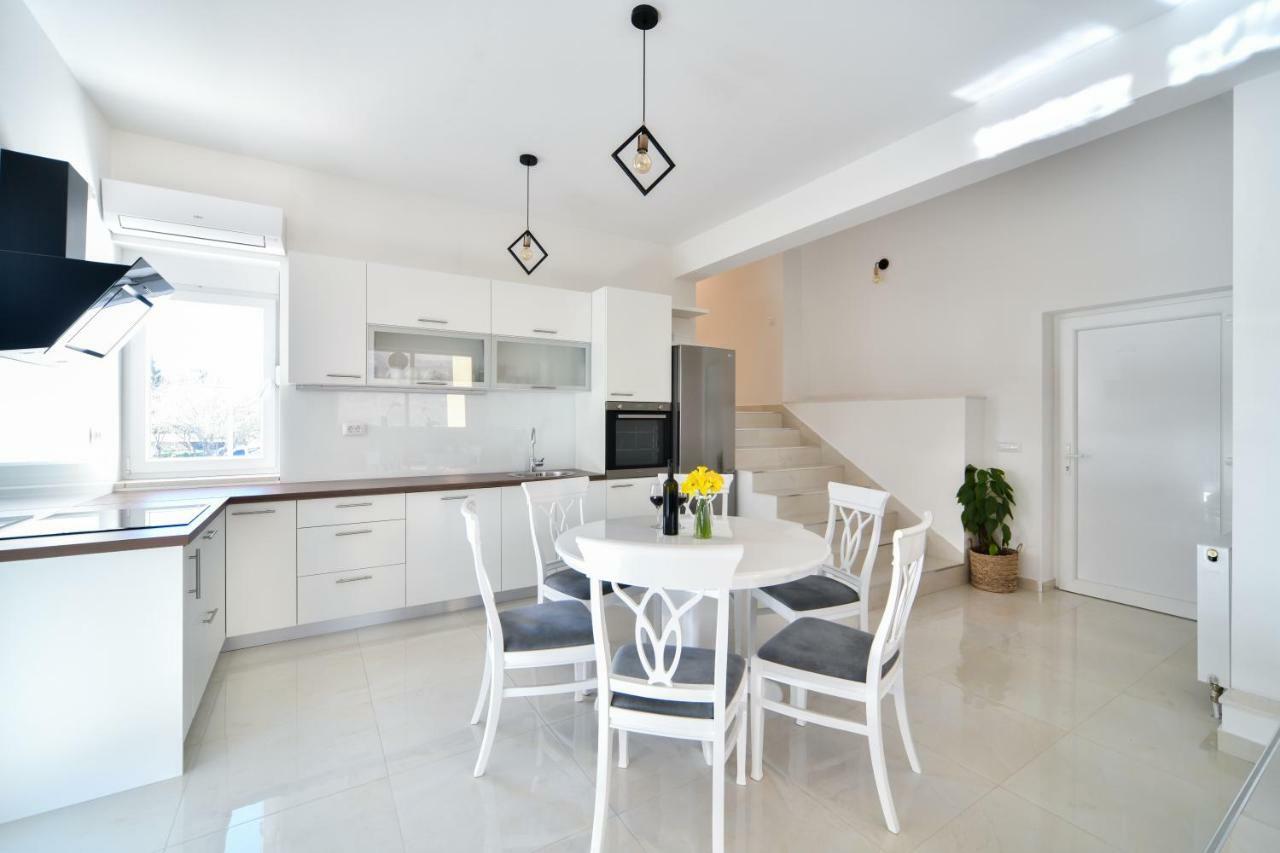 Apartman Space Ražanac Kültér fotó